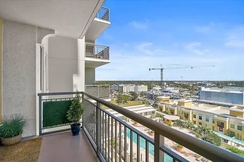 800 N Tamiami Trail Sarasota FL 34236