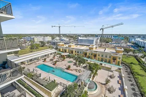 800 N Tamiami Trail Sarasota FL 34236