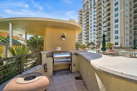800 N Tamiami Trail Sarasota FL 34236