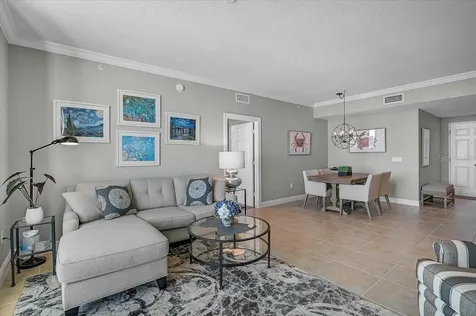 800 N Tamiami Trail Sarasota FL 34236