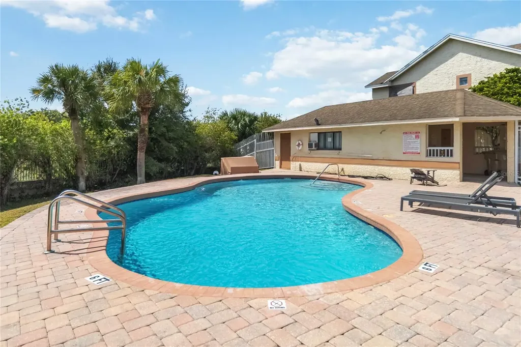 211 Dawn Court Kissimmee FL 34743