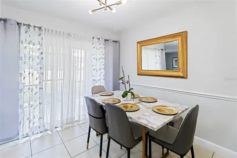 211 Dawn Court Kissimmee FL 34743