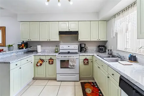 211 Dawn Court Kissimmee FL 34743