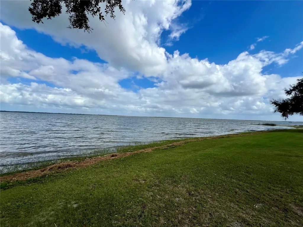 0 Apiary Circle Grand Island FL 32735