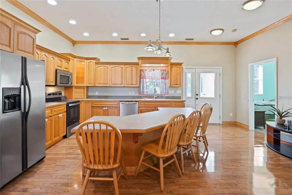 6131 Central Avenue New Port Richey FL 34653