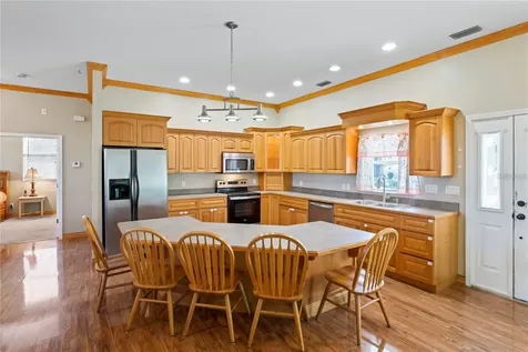 6131 Central Avenue New Port Richey FL 34653