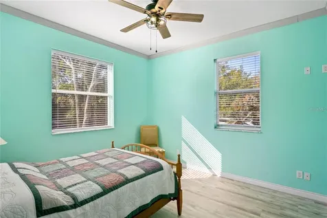 6131 Central Avenue New Port Richey FL 34653