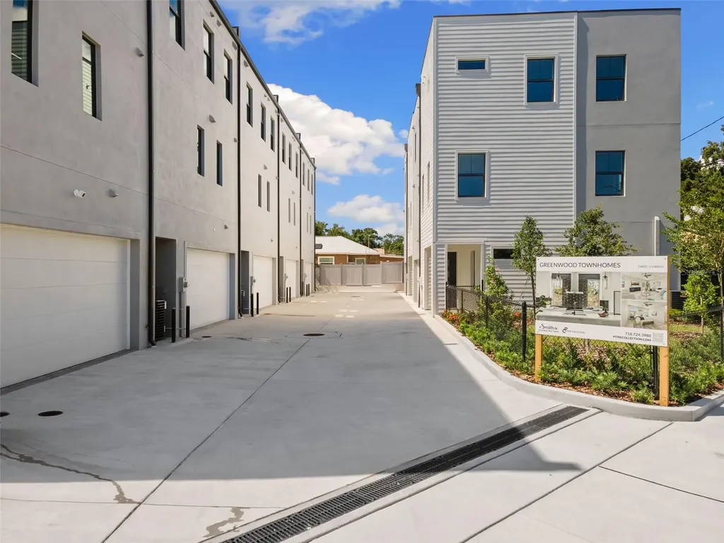 2211 16th Street N St Petersburg FL 33704