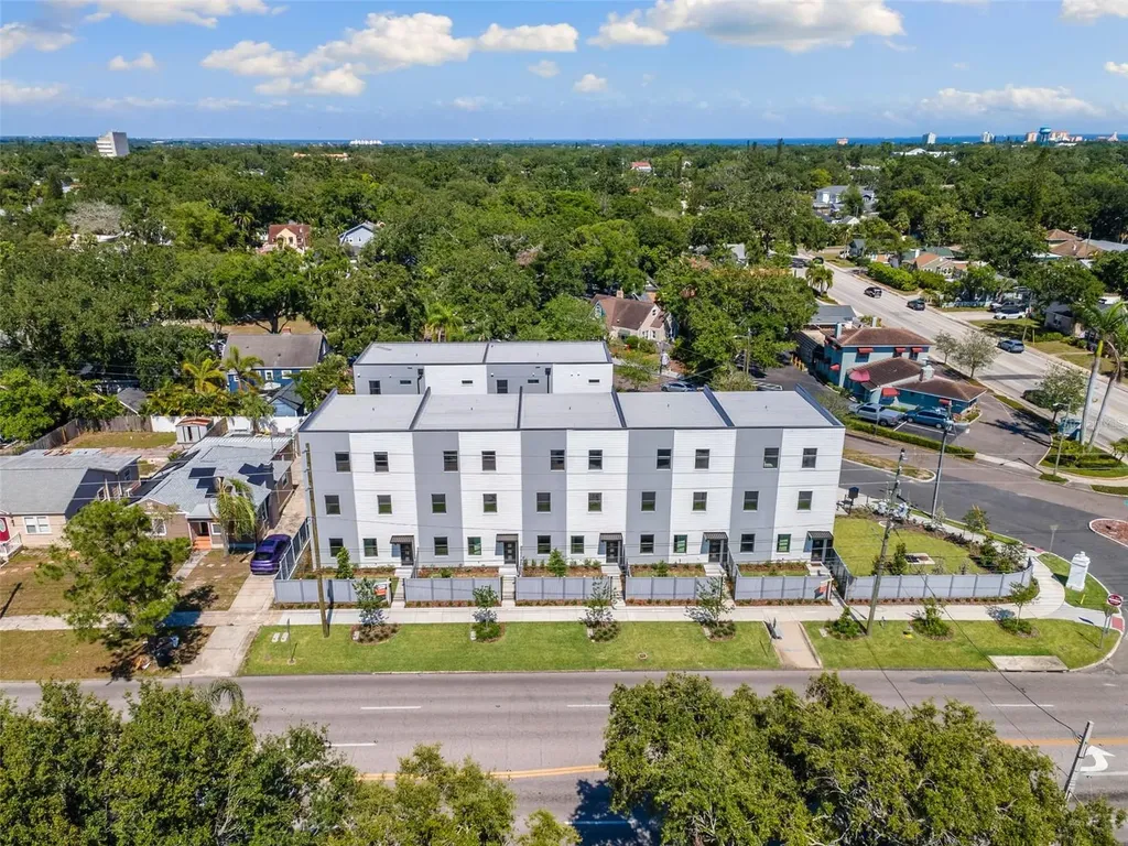 2211 16th Street N St Petersburg FL 33704