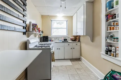 1233 Oak Street NE St Petersburg FL 33701