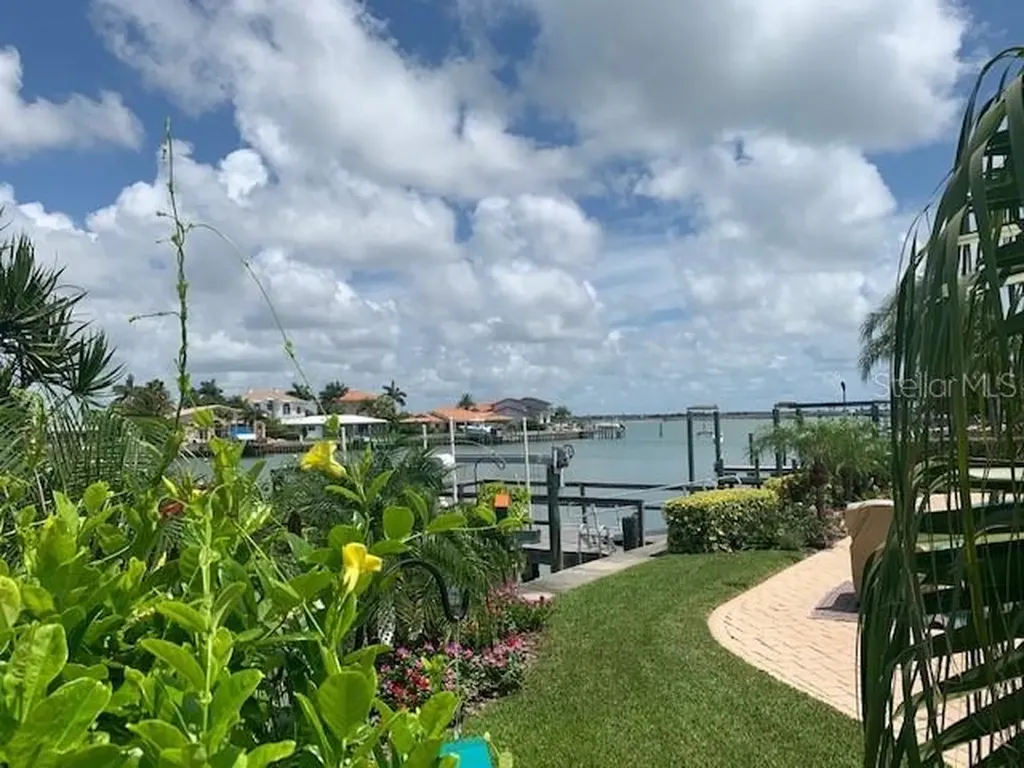 2109 Bayshore Drive Belleair Beach FL 33786