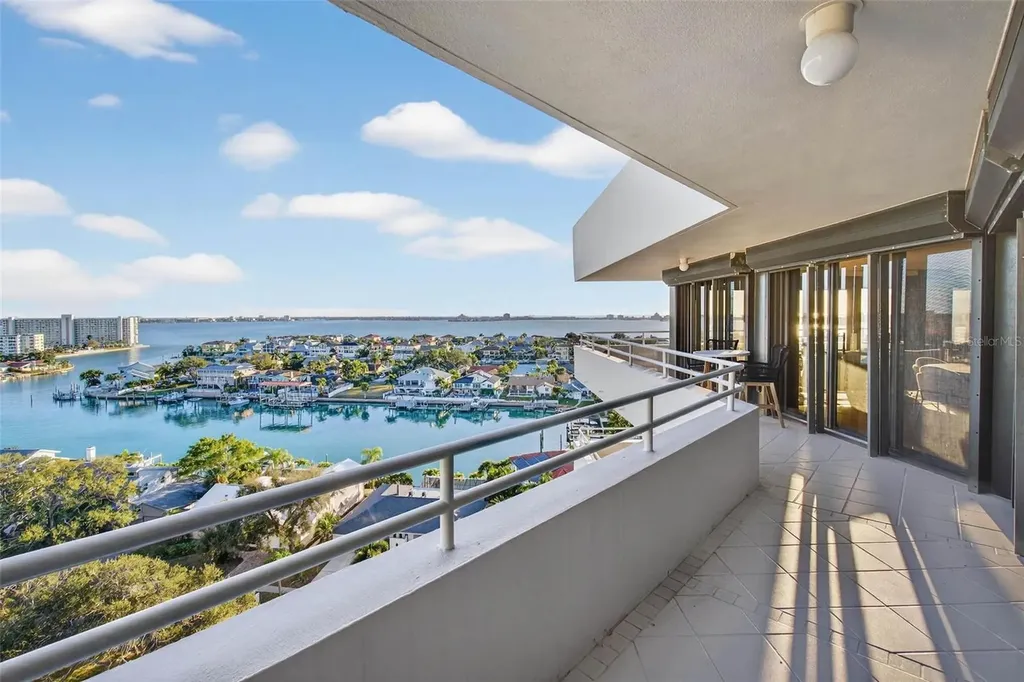 5950 Pelican Bay Plaza S St Petersburg FL 33707