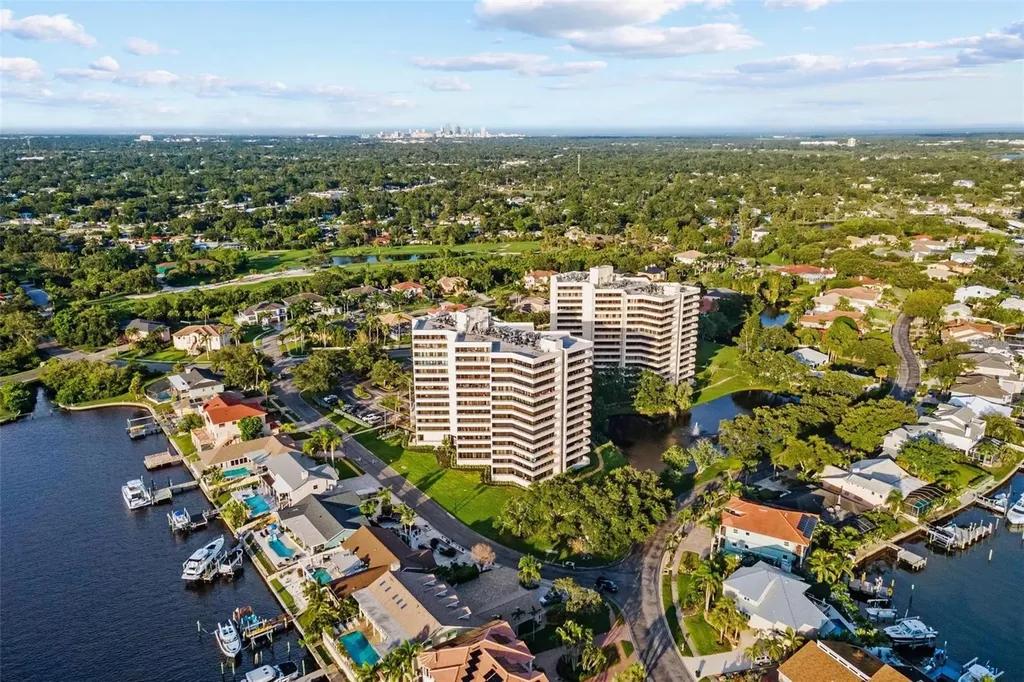 5950 Pelican Bay Plaza S St Petersburg FL 33707