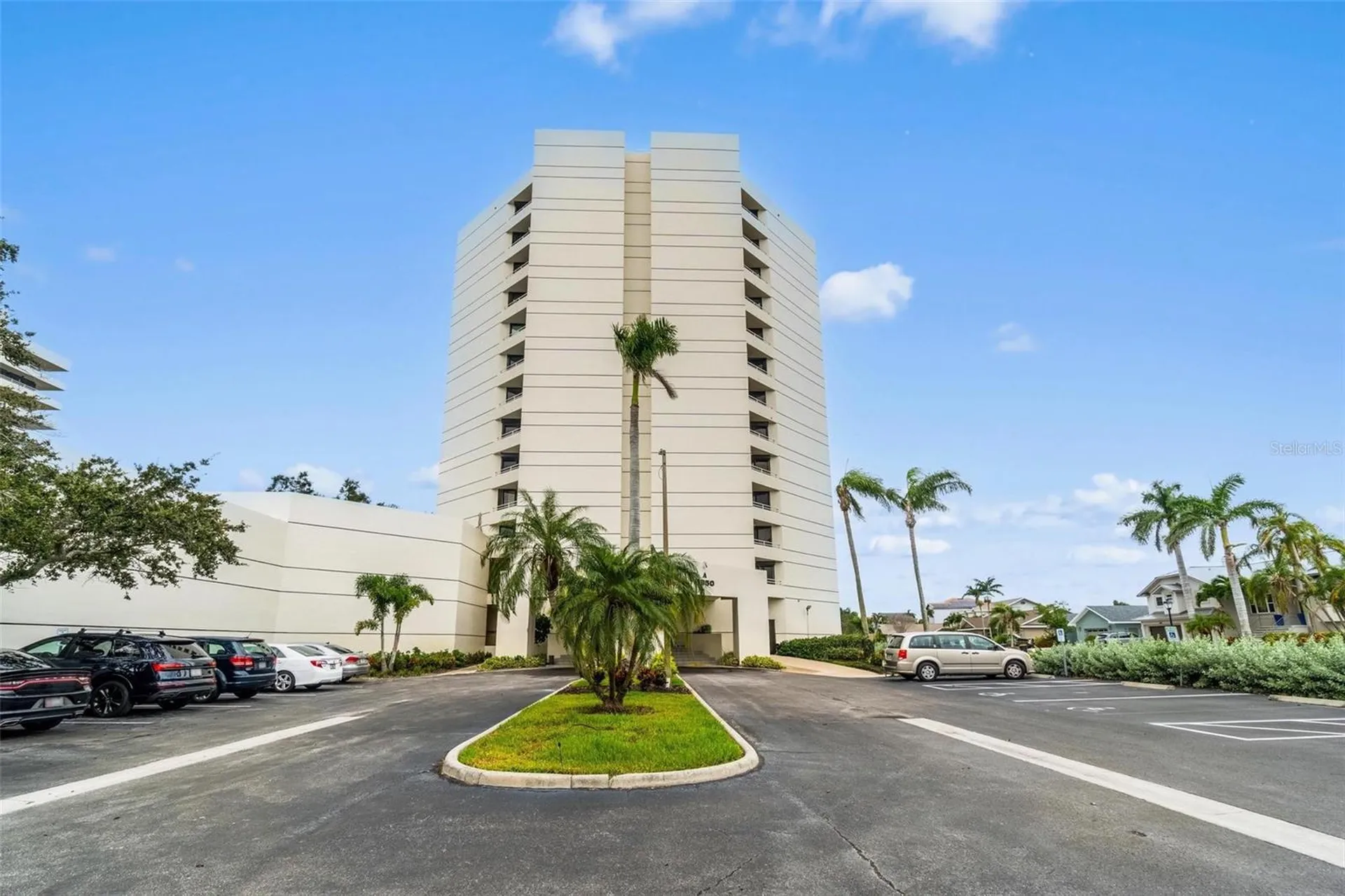 5950 Pelican Bay Plaza S St Petersburg FL 33707
