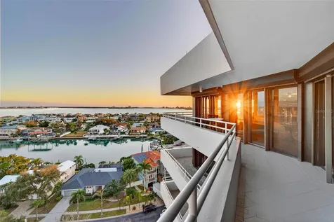 5950 Pelican Bay Plaza S St Petersburg FL 33707