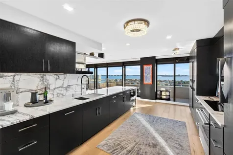 5950 Pelican Bay Plaza S St Petersburg FL 33707