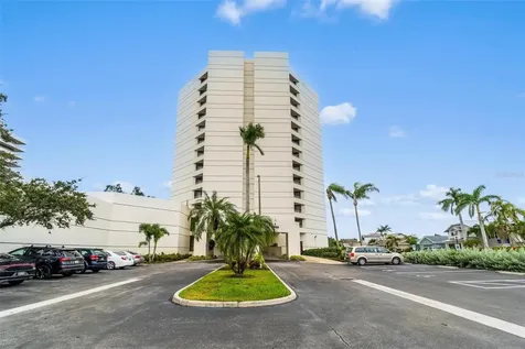 5950 Pelican Bay Plaza S St Petersburg FL 33707
