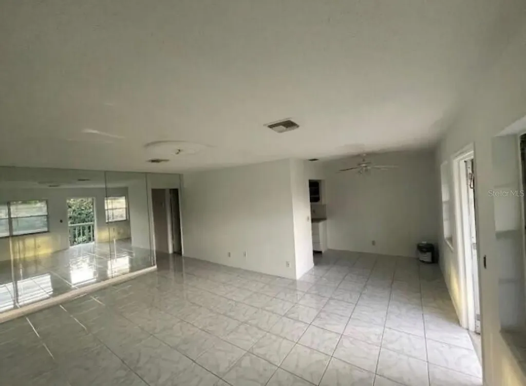66 Easthampton West Palm Beach FL 33417