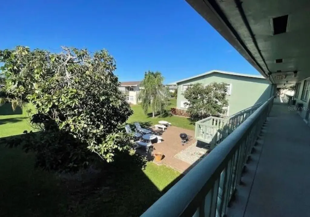 66 Easthampton West Palm Beach FL 33417