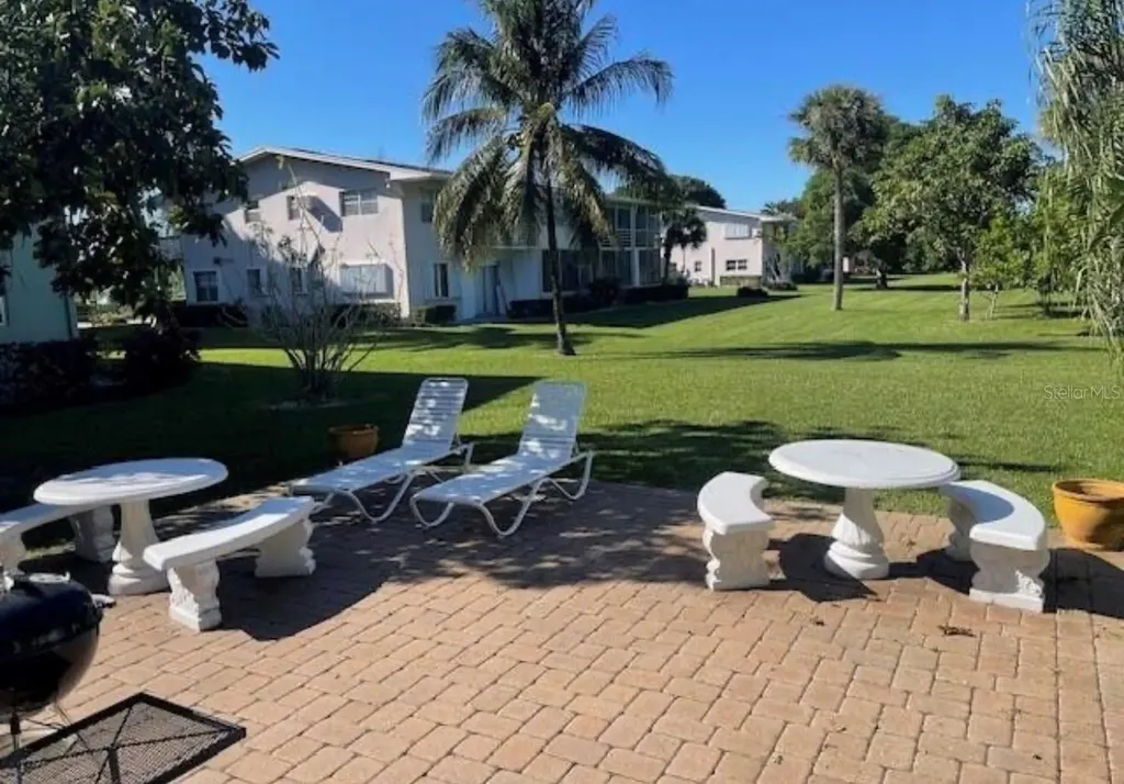 66 Easthampton West Palm Beach FL 33417