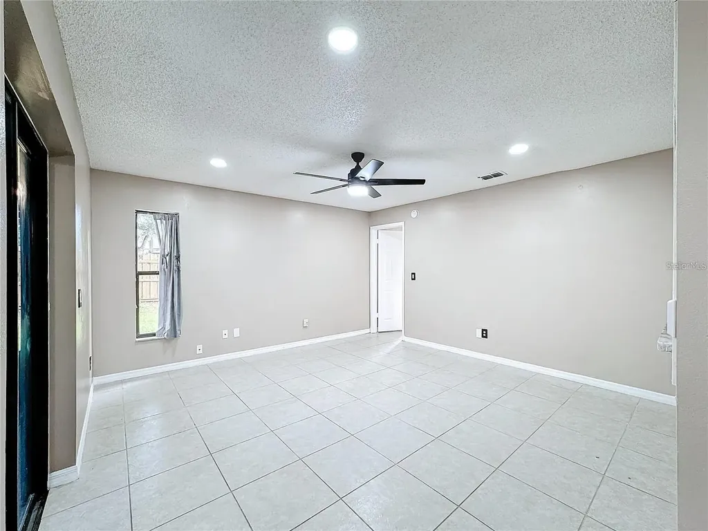 103 Alameda Drive Kissimmee FL 34743