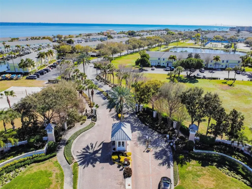 5110 Coquina Key Drive SE St Petersburg FL 33705