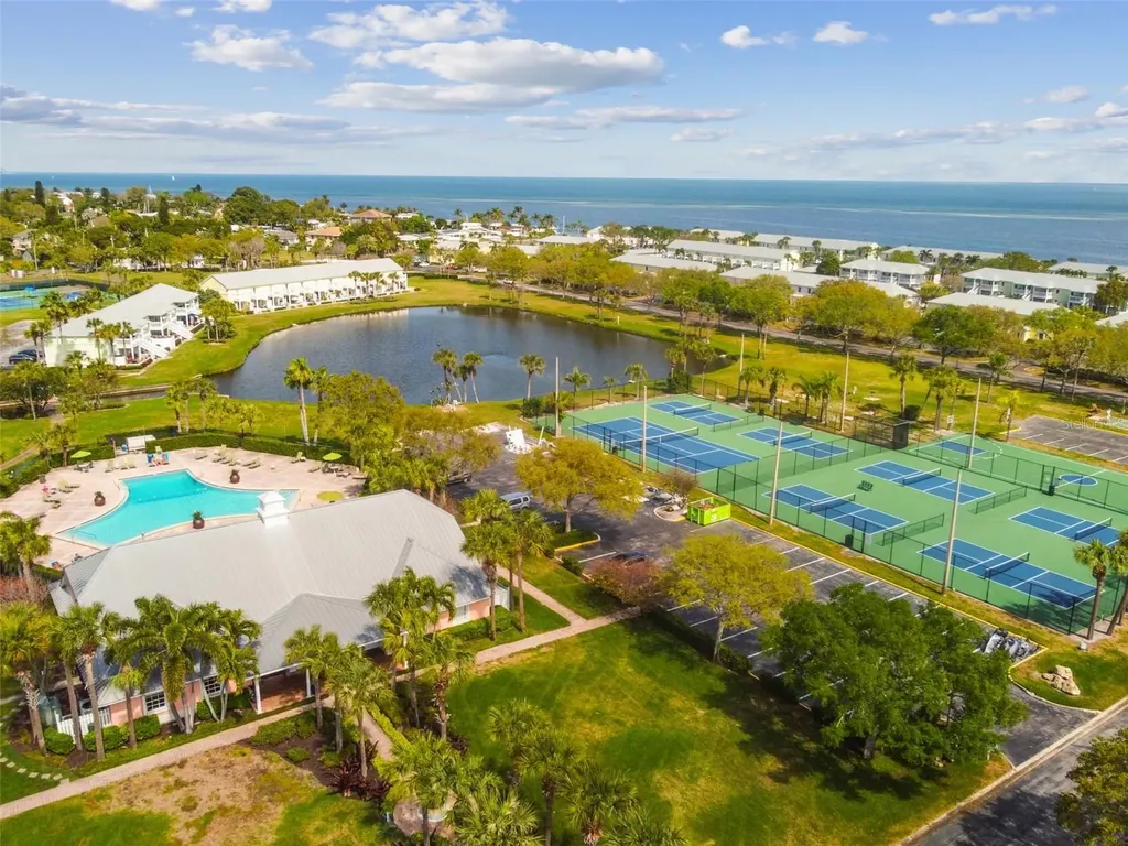 5110 Coquina Key Drive SE St Petersburg FL 33705