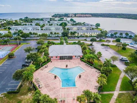 5110 Coquina Key Drive SE St Petersburg FL 33705