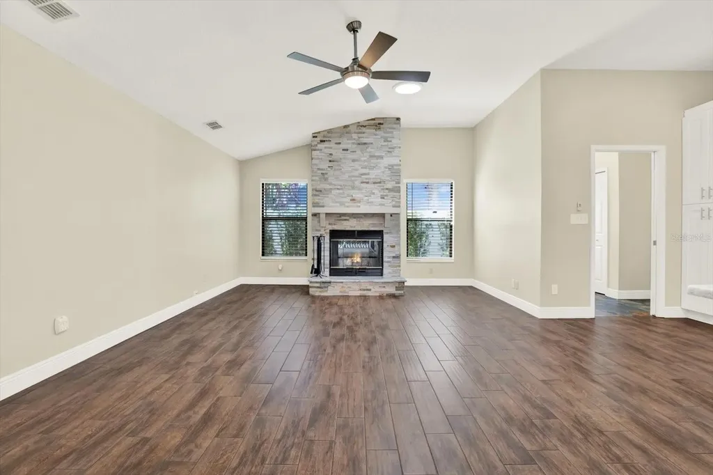 447 Whispering Lakes Boulevard Tarpon Springs FL 34688