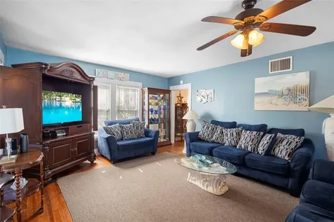 529 N Leavitt Avenue Orange City FL 32763