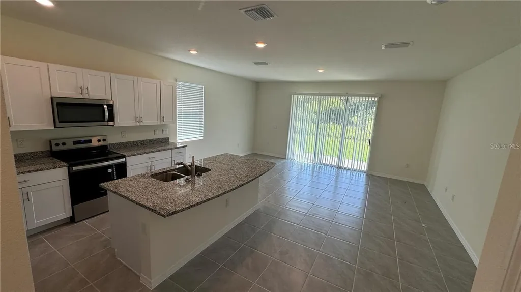 1442 Isleta Loop Kissimmee FL 34741