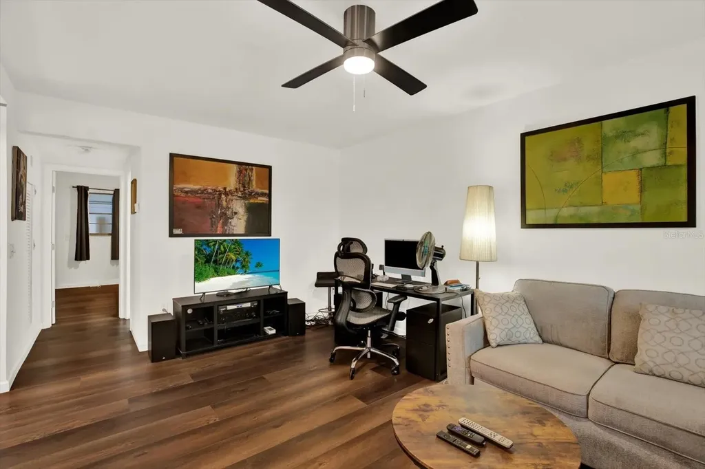 6015 19th Street N St Petersburg FL 33714