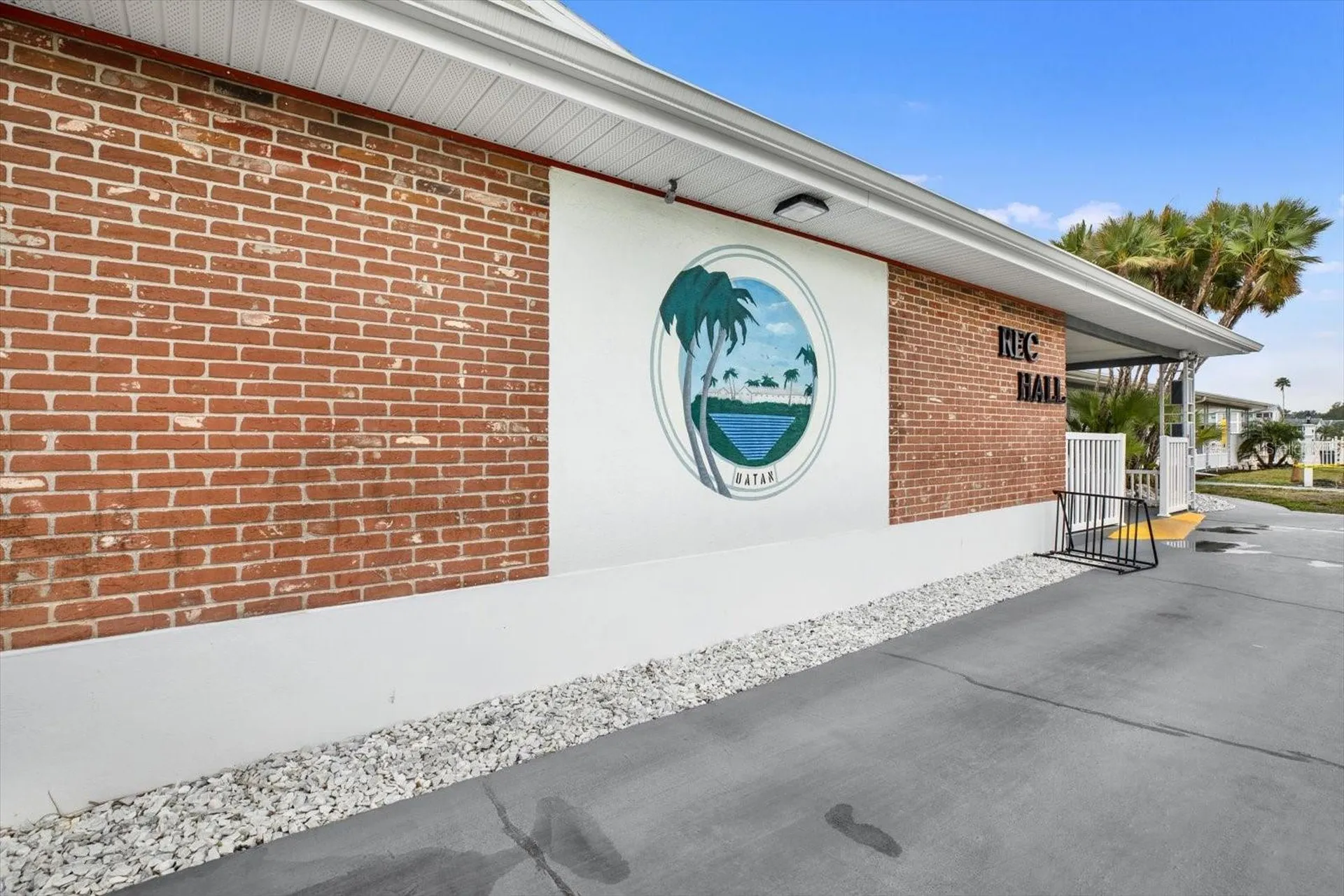 6015 19th Street N St Petersburg FL 33714