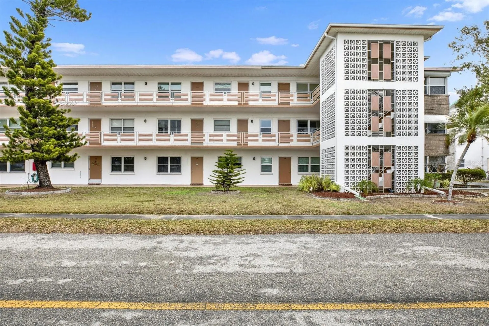 6015 19th Street N St Petersburg FL 33714