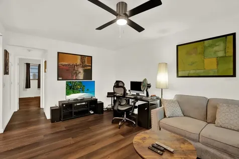 6015 19th Street N St Petersburg FL 33714