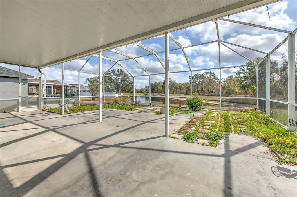 2703 Breakwater Court Brandon FL 33511