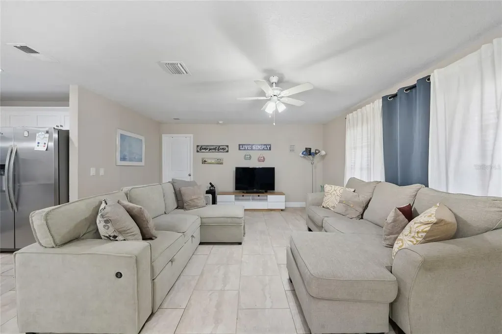 12131 Agana Street Orlando FL 32837