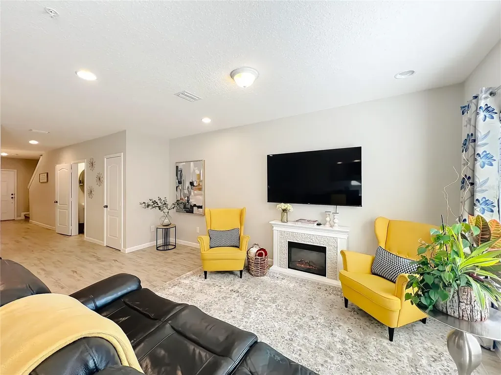 381 Smugglers Way Apopka FL 32712