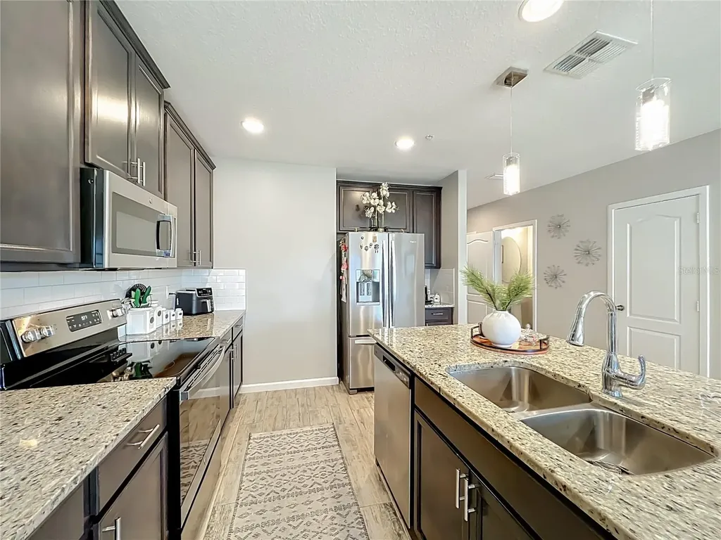 381 Smugglers Way Apopka FL 32712