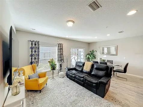 381 Smugglers Way Apopka FL 32712