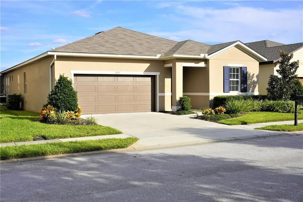 1315 Yorkshire Court Davenport FL 33896