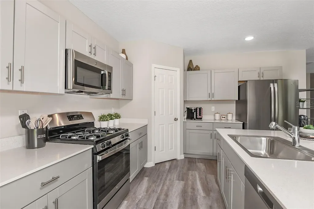 36671 Sagemoor Drive Zephyrhills FL 33541