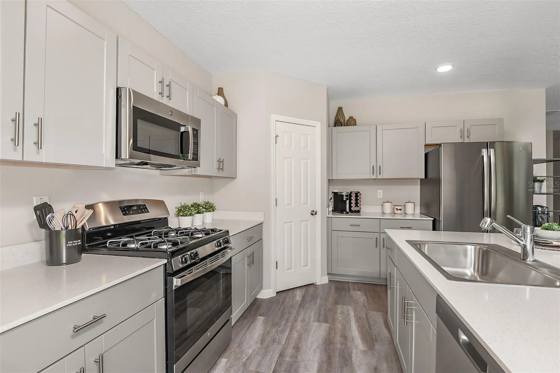 36671 Sagemoor Drive Zephyrhills FL 33541