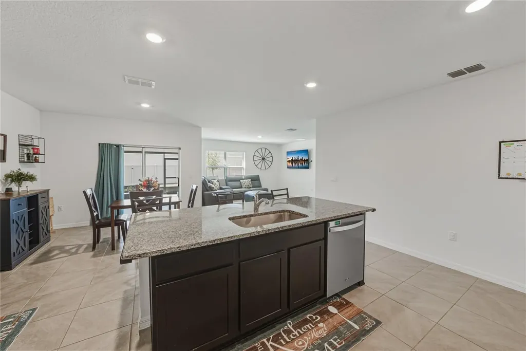 2741 Gardiner Lane Zephyrhills FL 33541