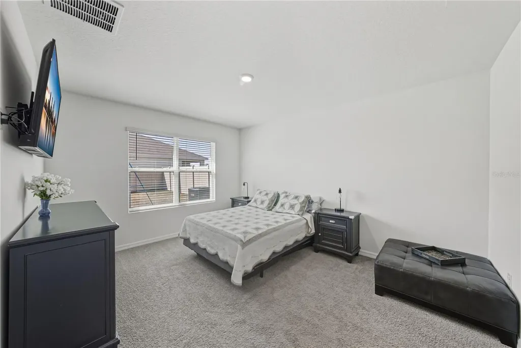 2741 Gardiner Lane Zephyrhills FL 33541