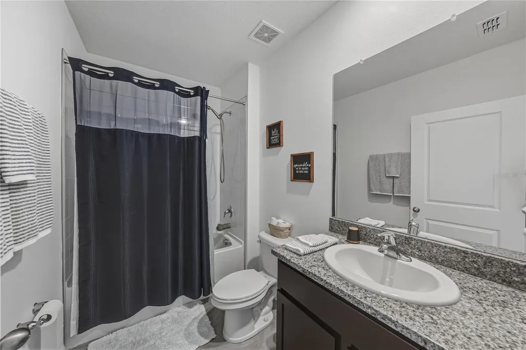 2741 Gardiner Lane Zephyrhills FL 33541