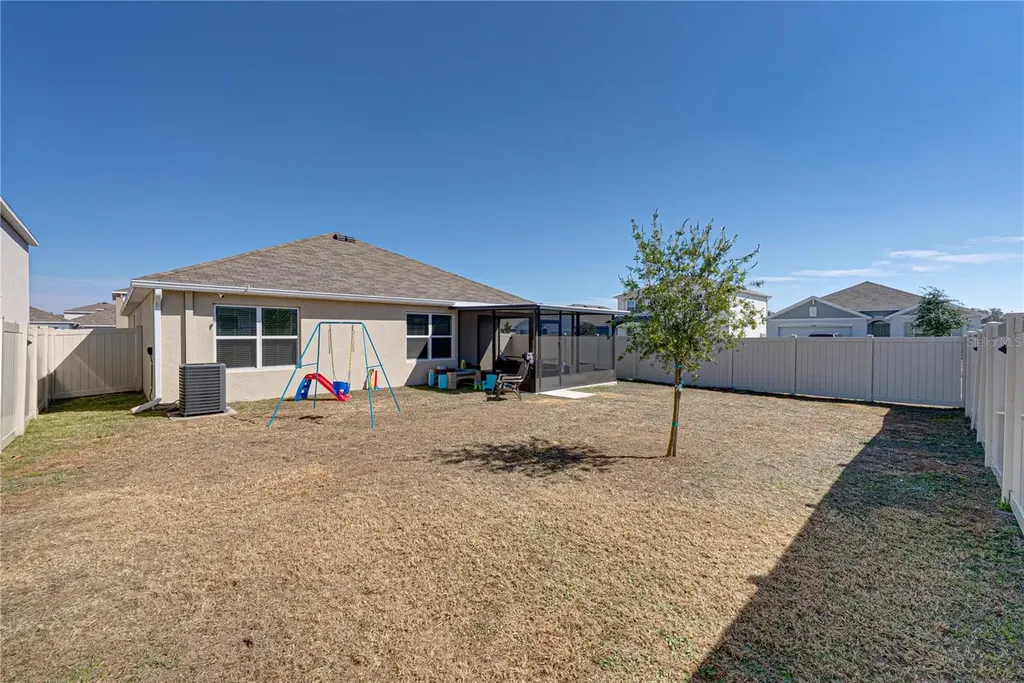 2741 Gardiner Lane Zephyrhills FL 33541