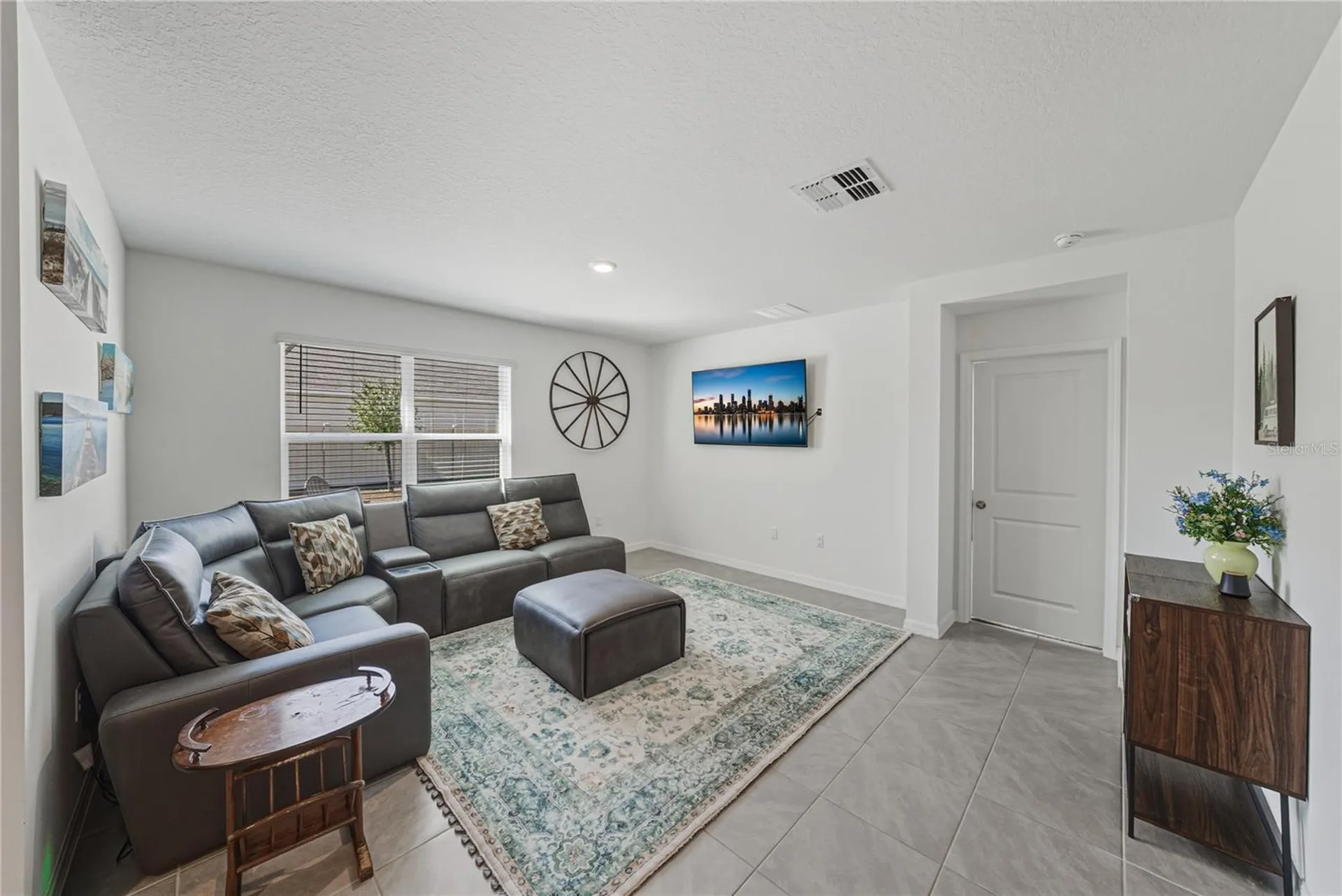 2741 Gardiner Lane Zephyrhills FL 33541