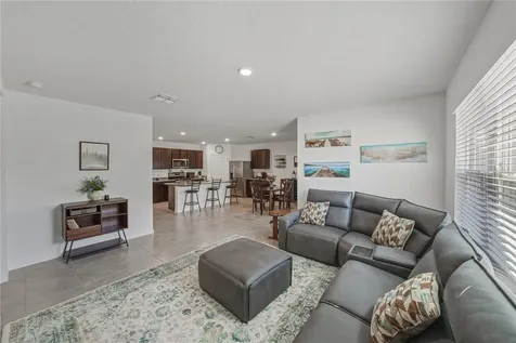 2741 Gardiner Lane Zephyrhills FL 33541