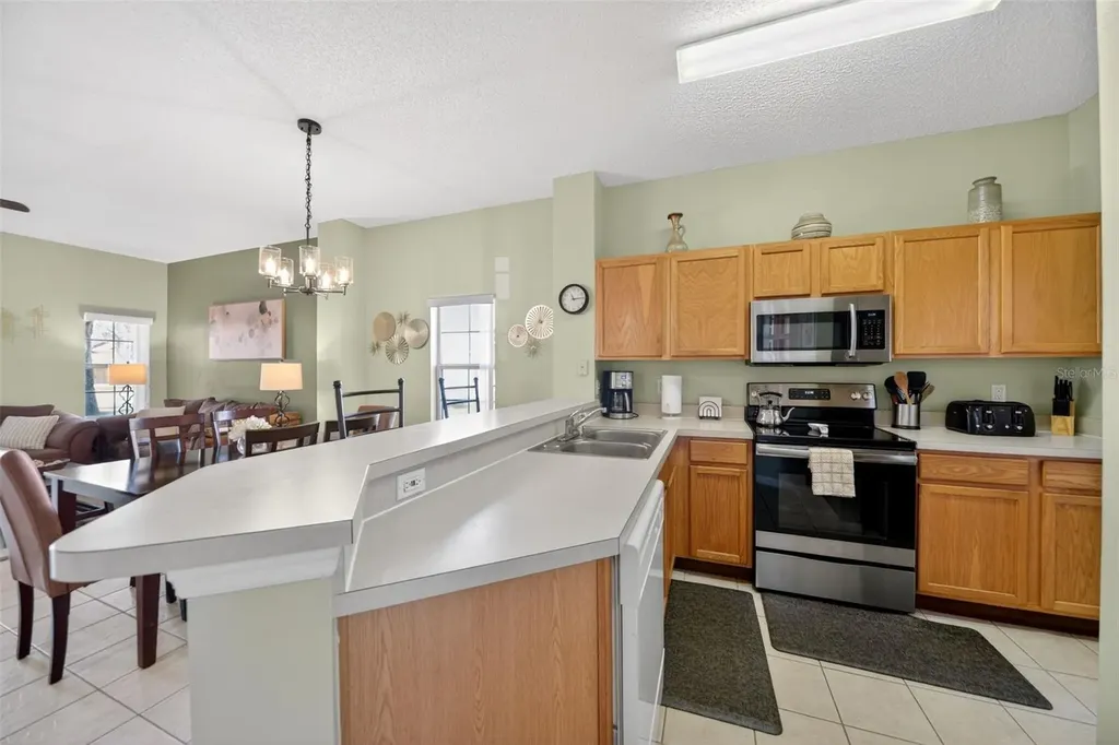 8538 Crystal Cove Loop Kissimmee FL 34747